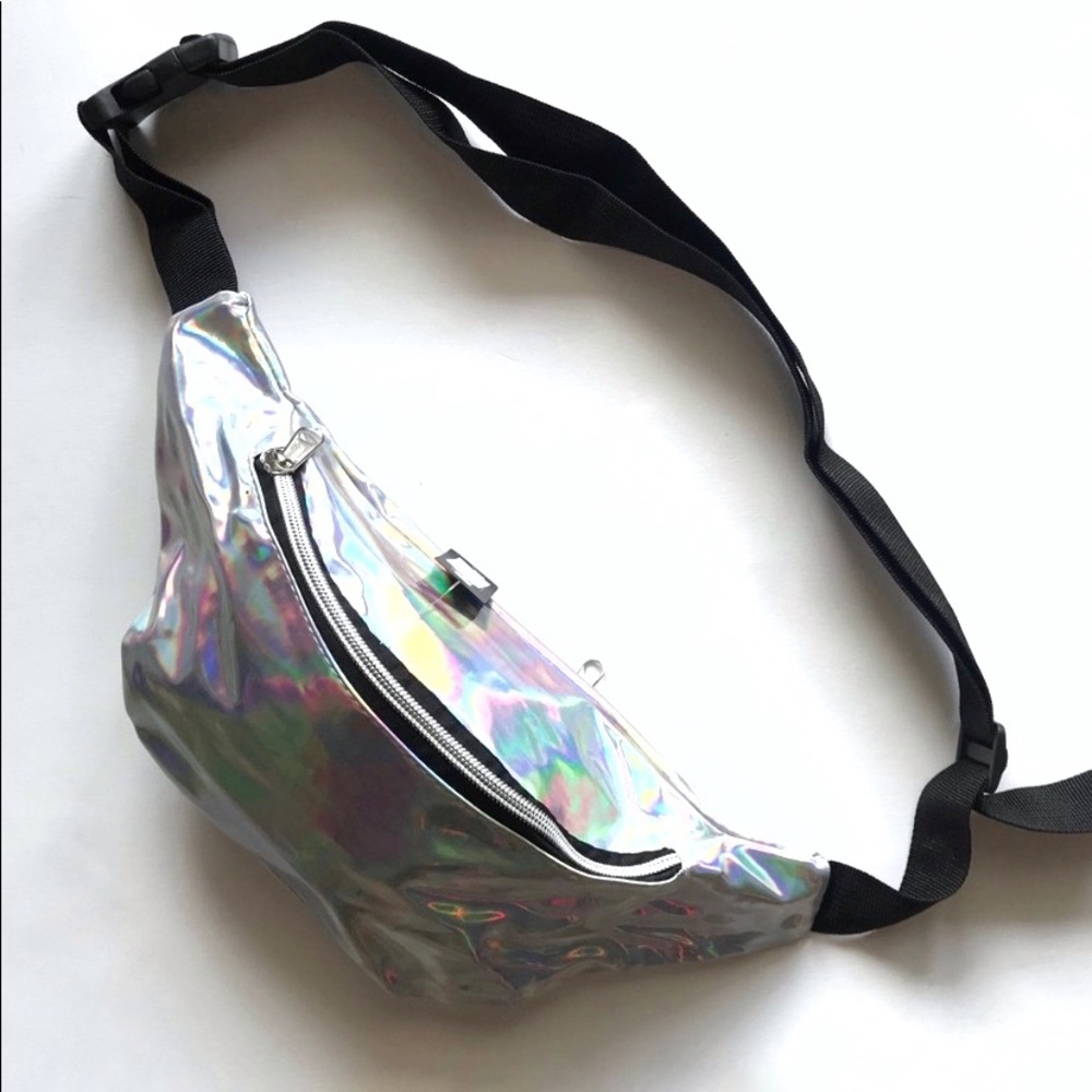 1 Left! Holographic Metallic Fanny Pack Silver - Picture 3 of 8